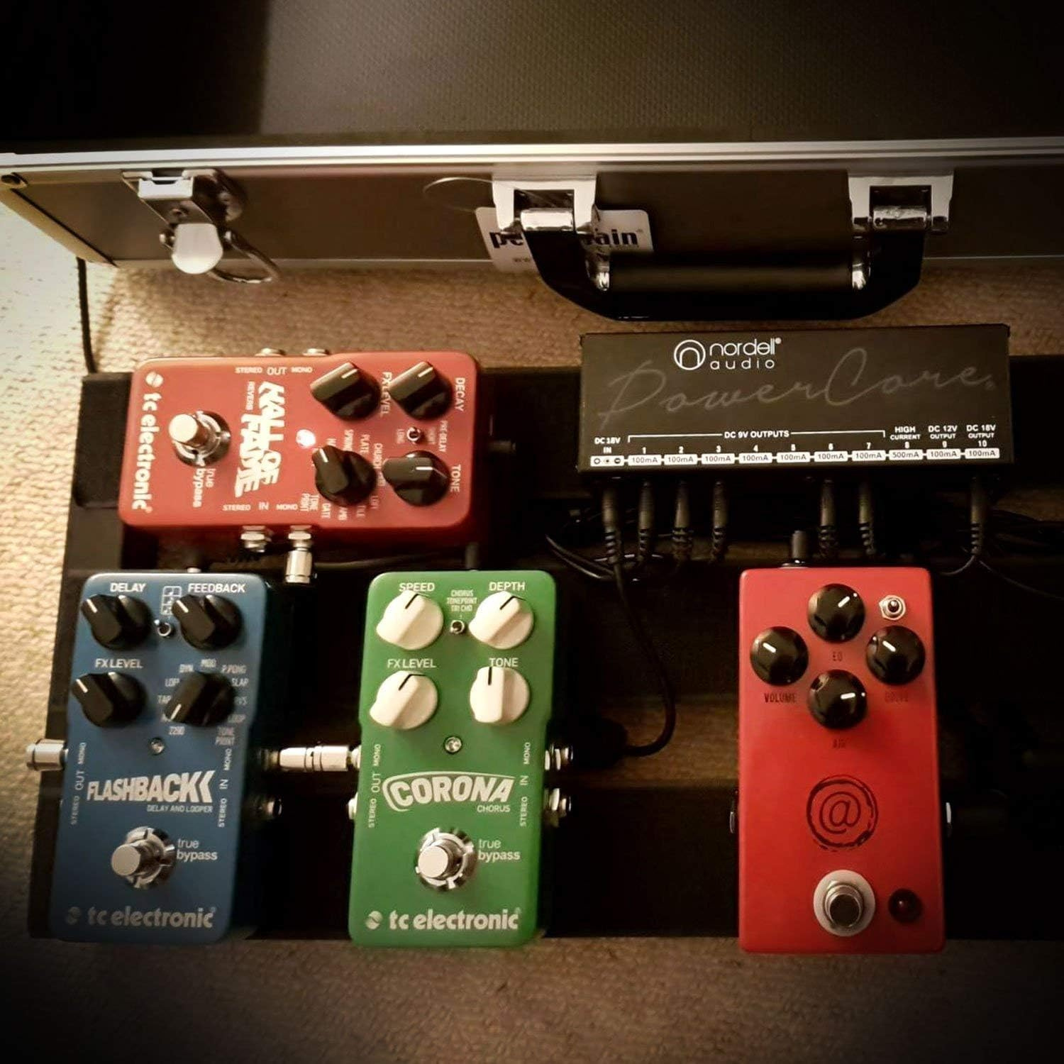 وحدة تزويد الطاقة المعزولة من Nordell – 10 مخارج لتشغيل دواسات الجيتار (9/12/18V) وحدة Nordell Original Premium Power Supply